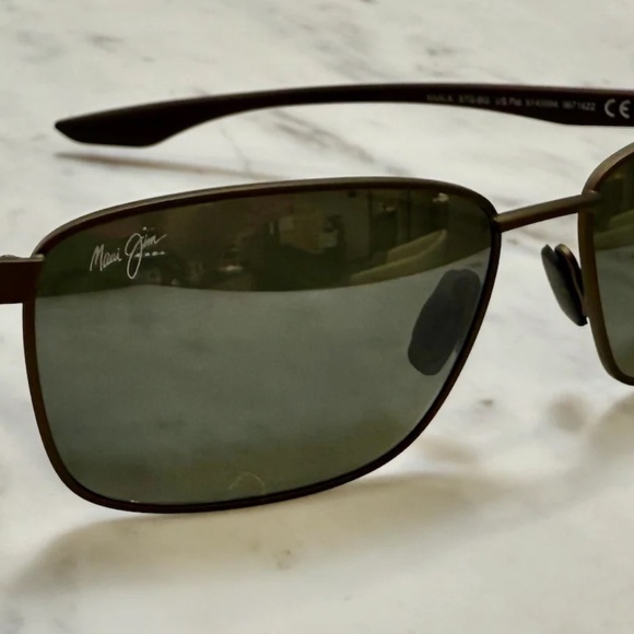 Excellent condition unisex Maui Jim Ka'ala rectangle polarized plus 2 sunglasses - Picture 11 of 11